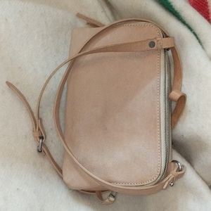 Madewell SUPER RARE sample sale cross body. Tan